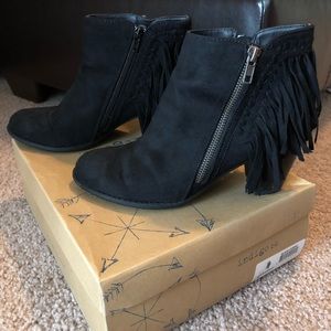 ❌SOLD❌. Indigo Red Tassel Booties 🖤